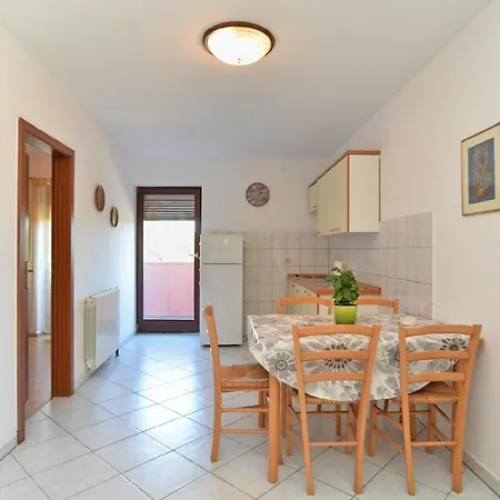 Fuer 4 Personen Ca 50 Qm In Pula, Istrien Istrische Riviera Apartment *